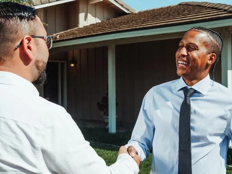 Couple acheteur immobilier — évolution des taux immobiliers 2026